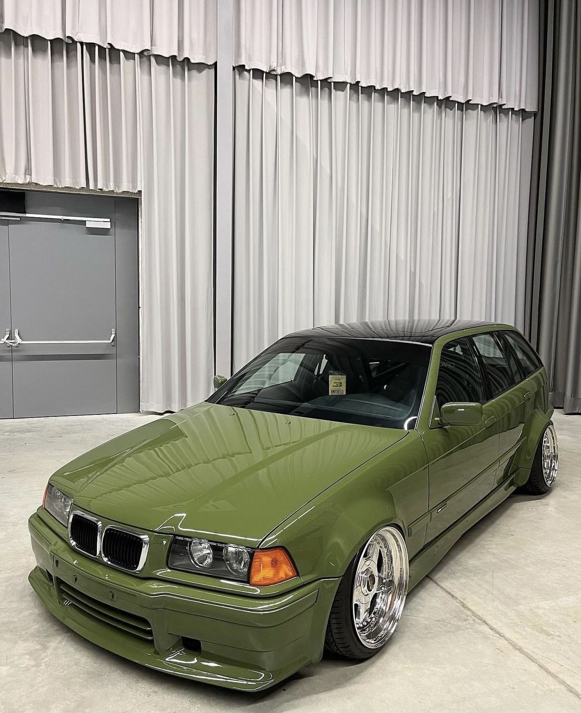 Дресс-код: оттенок Olive Green